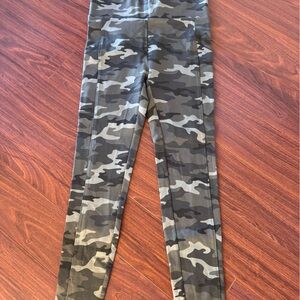 Lou & Grey Camouflage Ponte Pocket Legging